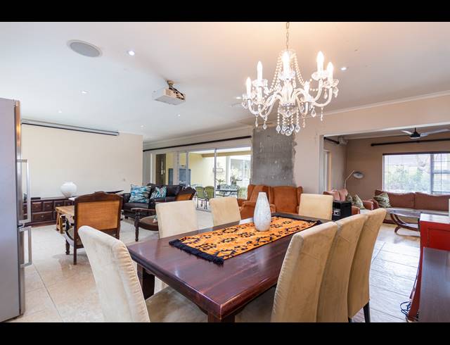 3 BEDROOM HOUSE FOR SALE IN WEST BEACH